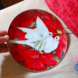 Christmas Dove decorative plate